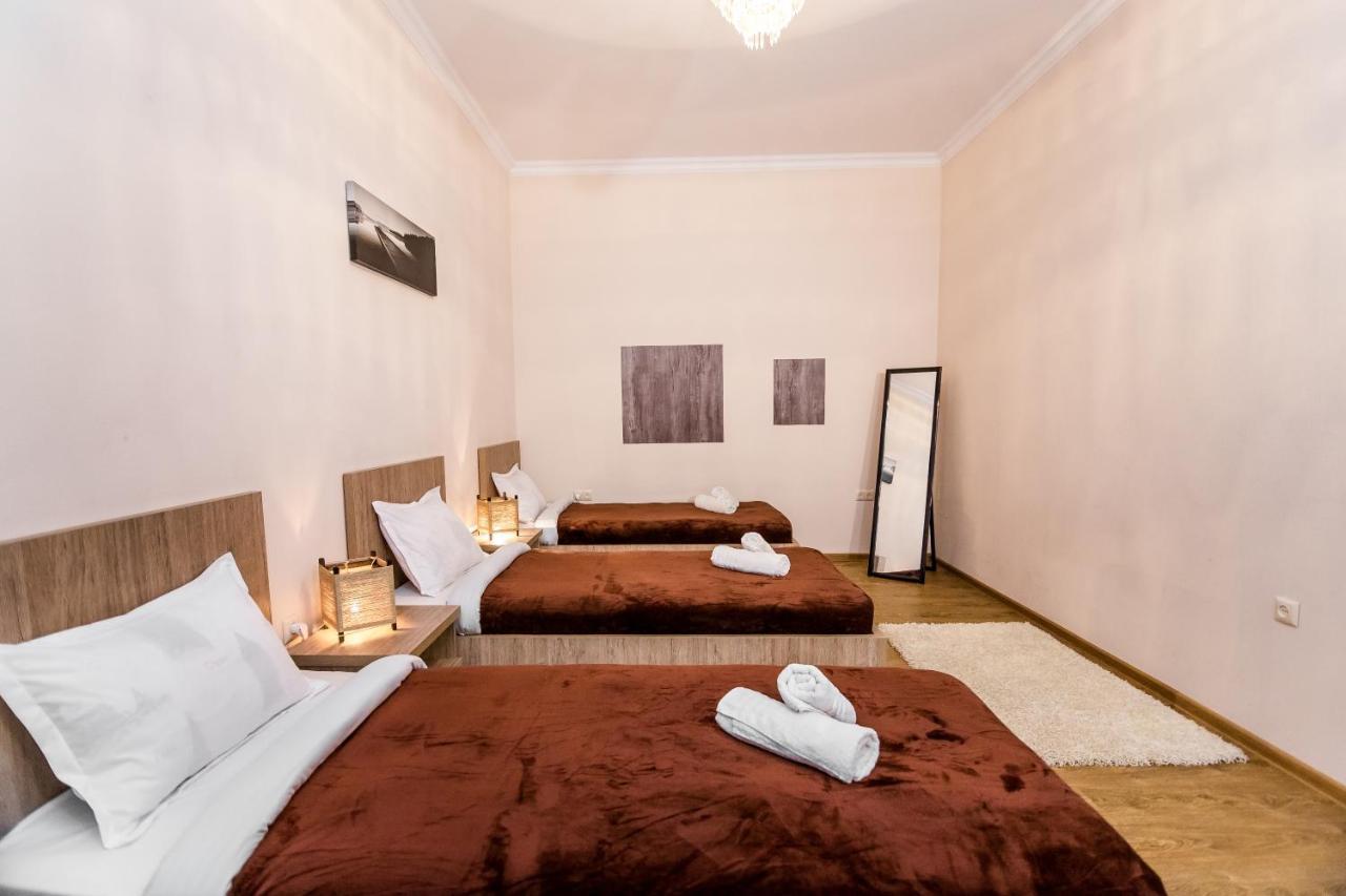 Comfortable House On Marjanishvili Tbilisi Exterior photo