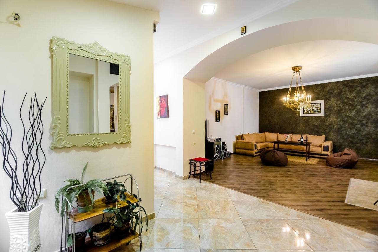 Comfortable House On Marjanishvili Tbilisi Exterior photo
