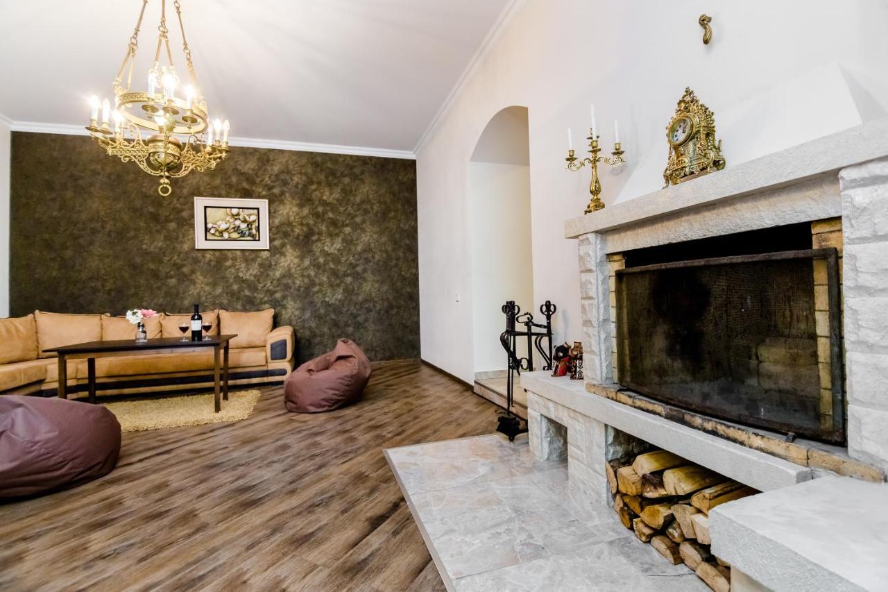 Comfortable House On Marjanishvili Tbilisi Exterior photo