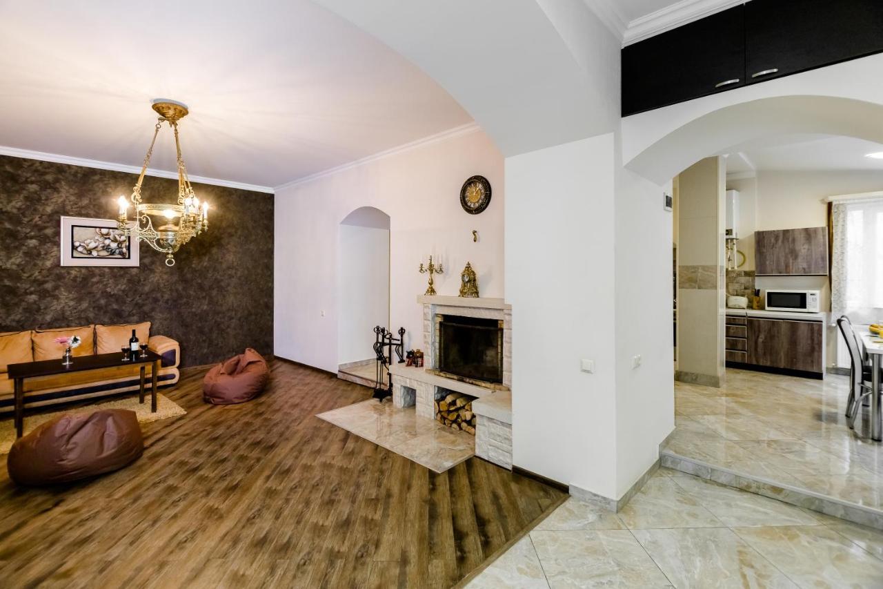 Comfortable House On Marjanishvili Tbilisi Exterior photo