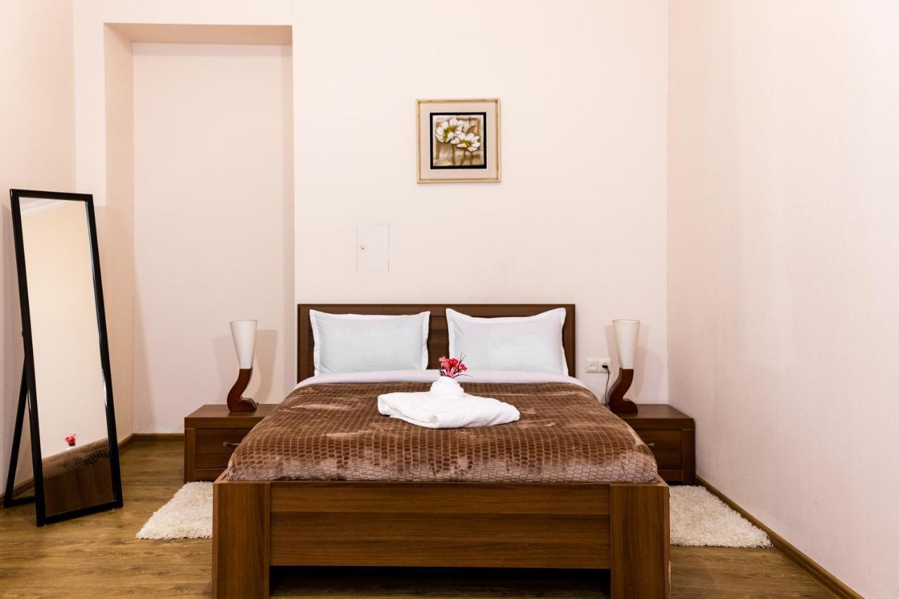 Comfortable House On Marjanishvili Tbilisi Exterior photo