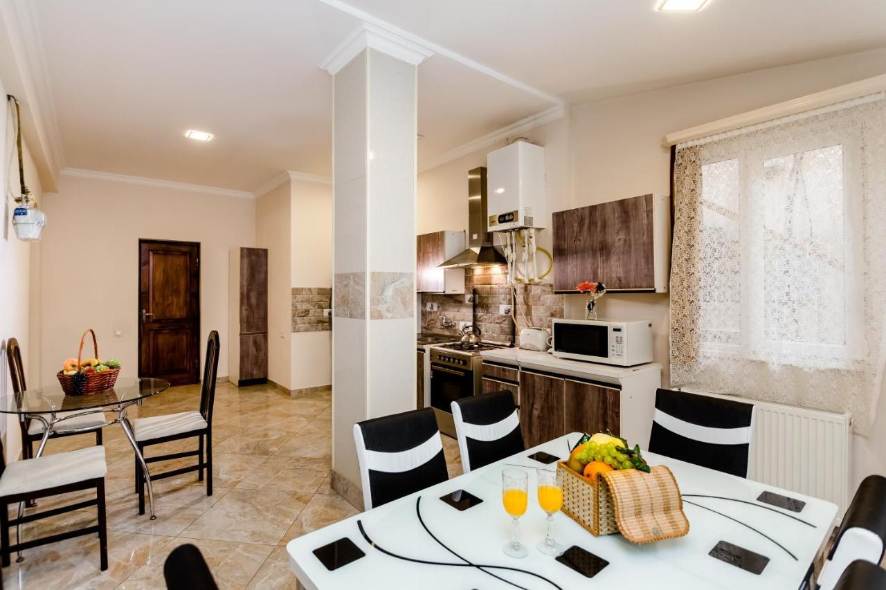 Comfortable House On Marjanishvili Tbilisi Exterior photo