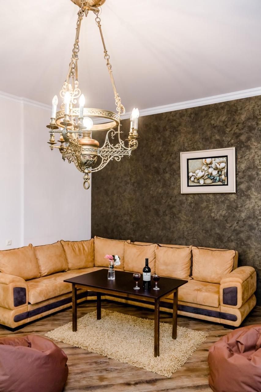 Comfortable House On Marjanishvili Tbilisi Exterior photo