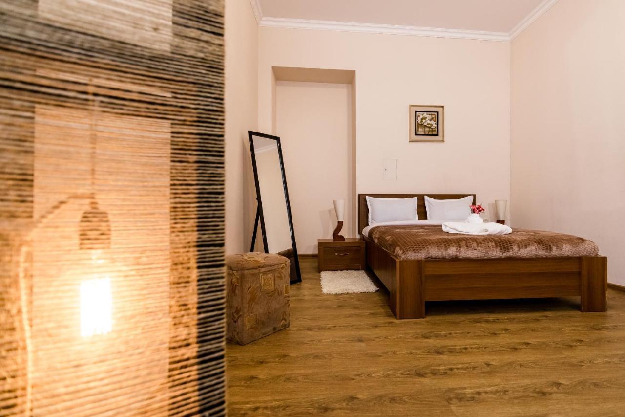 Comfortable House On Marjanishvili Tbilisi Exterior photo